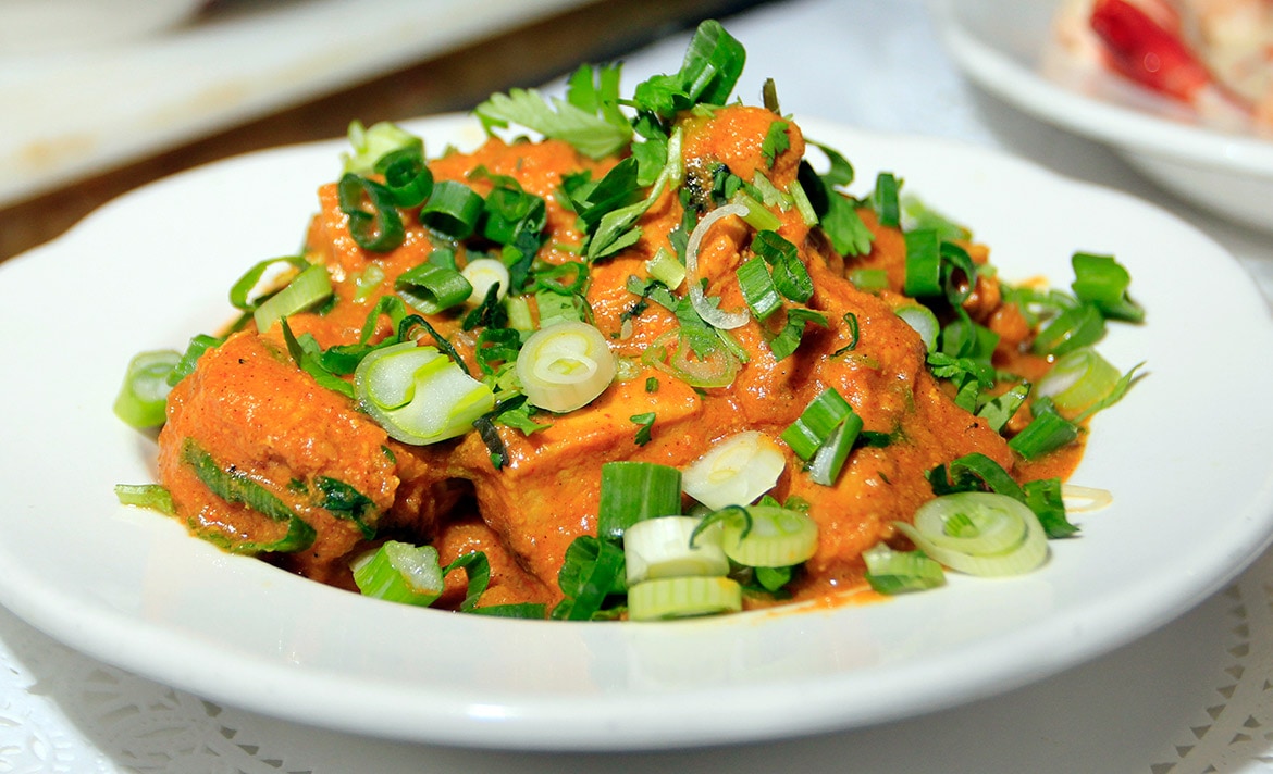 Chicken tikka masala with scallions